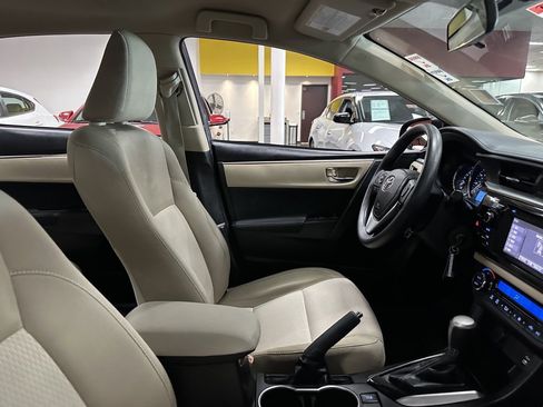 Used 2014 Toyota Corolla LE image 28