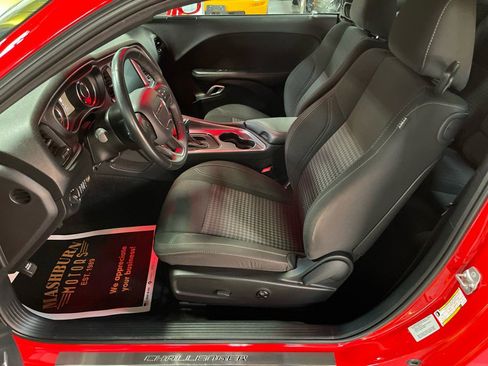 Used 2015 Dodge Challenger R/T w/ Quick Order Package 28B R/T image 24