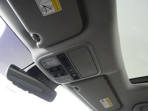 Used 2022 Honda Pilot Touring image 24