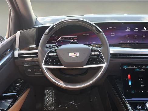 New 2026 Cadillac Escalade ESV Luxury AWD/4WD image 14