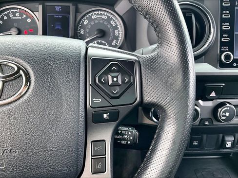 Used 2020 Toyota Tacoma TRD Off-Road AWD/4WD image 23