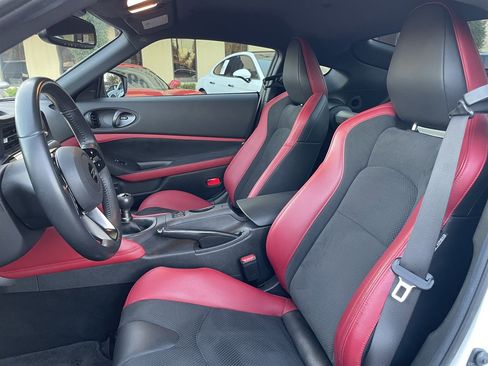 Used 2024 Nissan Z Performance w/ Floor Mat Package image 6