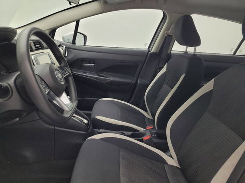 Used 2021 Nissan Versa SV FWD image 17