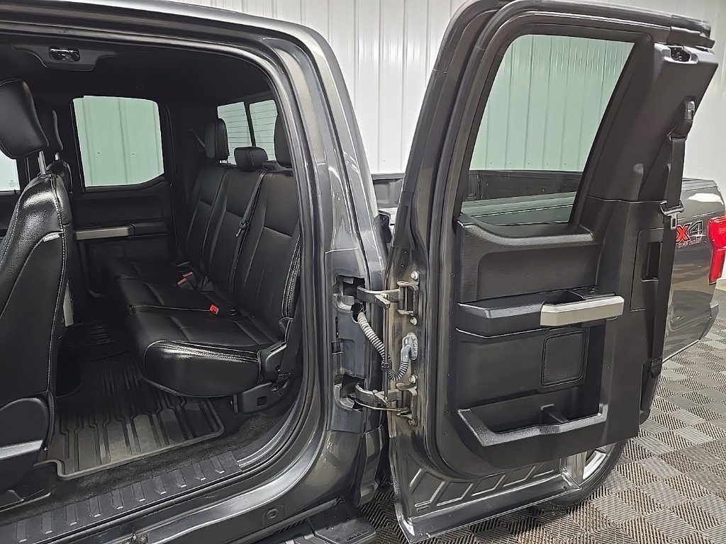 Certified 2018 Ford F150 Lariat w/ Equipment Group 502A Luxury AWD/4WD image 33