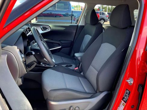 Used 2023 Kia Soul S image 8