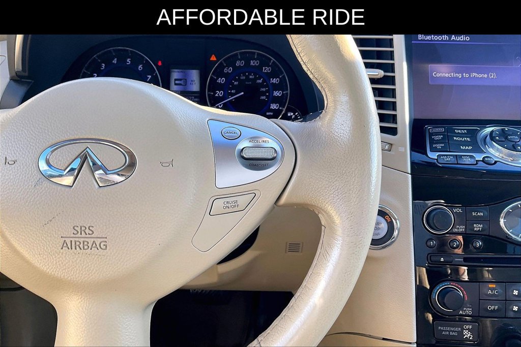 Used 2017 INFINITI QX70 2WD w/ Premium Package image 17