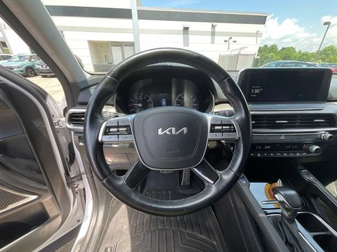 Certified 2022 Kia Telluride SX w/ SX Prestige Package AWD/4WD image 15