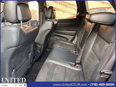 Used 2020 Jeep Grand Cherokee Altitude image 18