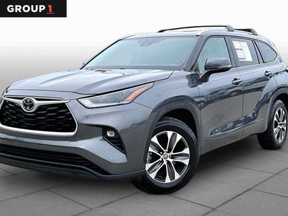 Used 2021 Toyota Highlander XLE