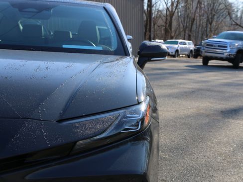 Used 2025 Toyota Camry XLE image 13