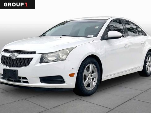 Used 2014 Chevrolet Cruze LT FWD image 1