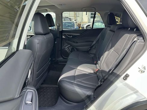Certified 2025 Subaru Outback Limited AWD/4WD image 12