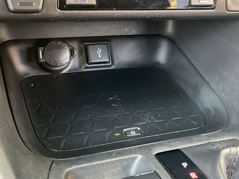 Used 2021 Toyota RAV4 XSE AWD/4WD image 16