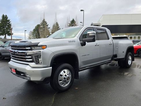 Used 2023 Chevrolet Silverado 3500 High Country image 39
