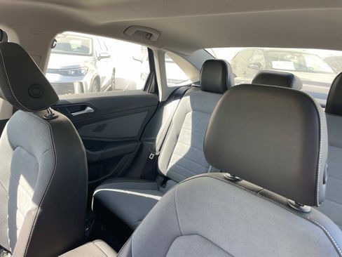 New 2026 Volkswagen Jetta SE FWD image 25