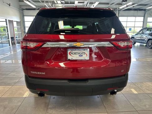 Used 2021 Chevrolet Traverse LT FWD image 14