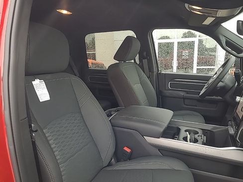 New 2026 RAM 2500 Big Horn AWD/4WD image 24