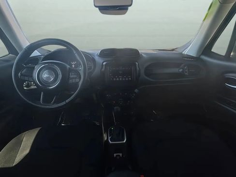 Used 2020 Jeep Renegade Altitude FWD image 9