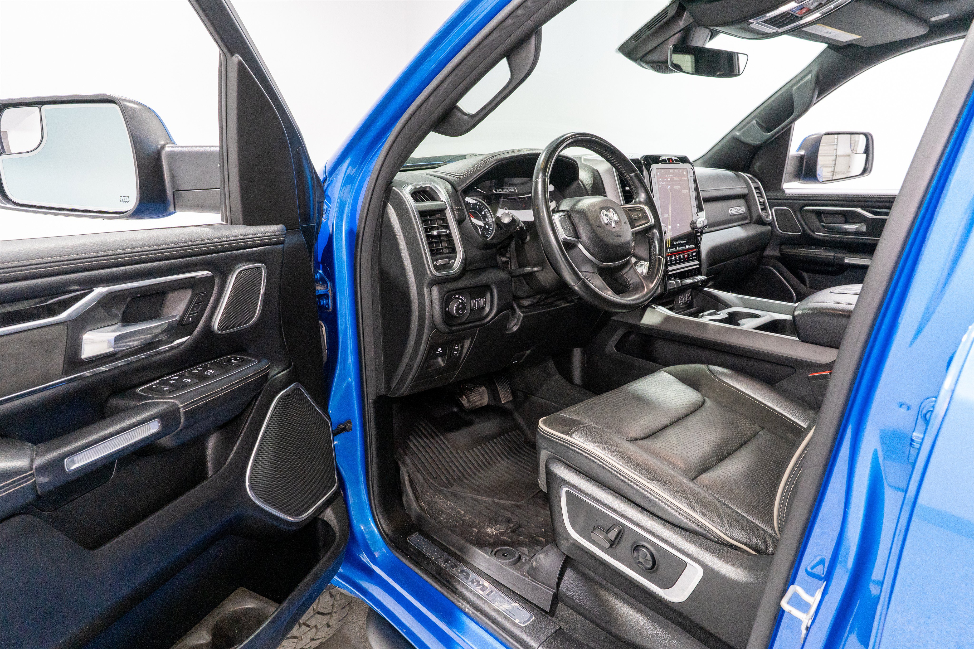 Used 2021 RAM 1500 Laramie AWD/4WD image 13