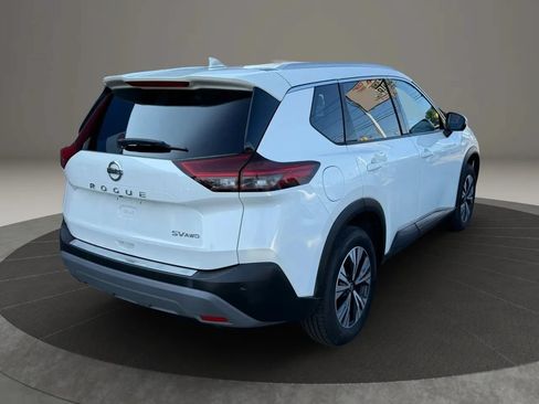Used 2021 Nissan Rogue SV w/ Premium Package AWD/4WD image 4