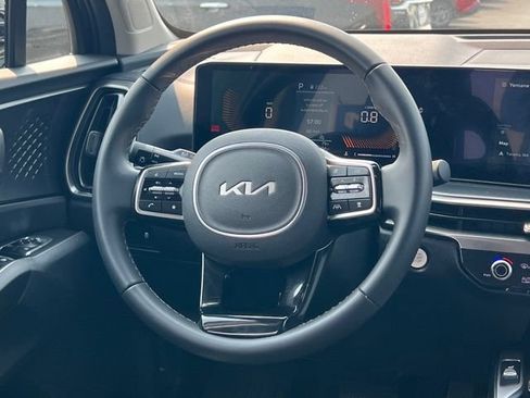 Certified 2025 Kia Sorento S AWD/4WD image 14