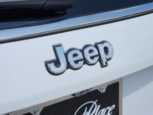 Used 2022 Jeep Compass Latitude FWD image 40