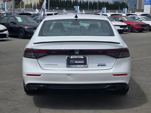 Used 2024 Honda Accord Sport image 6