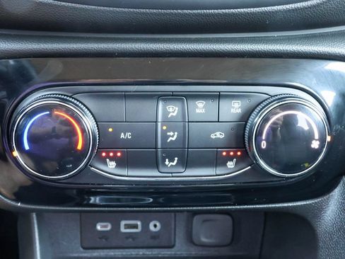 Used 2023 Buick Encore GX Preferred w/ Cold Weather Comfort Package AWD/4WD image 22