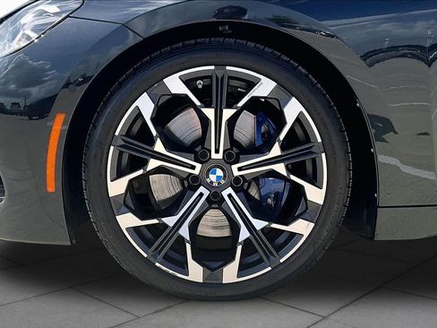 Used 2025 BMW M240i Coupe RWD image 9