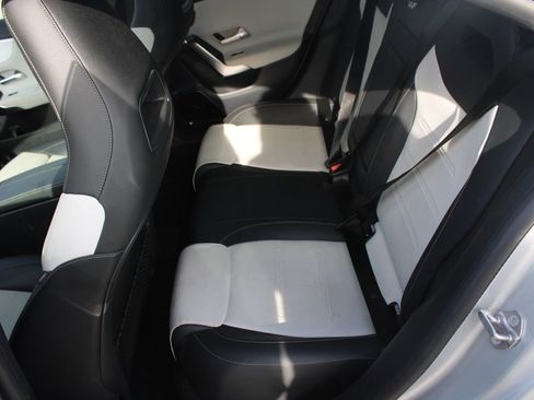 Used 2021 Mercedes-Benz CLA 35 AMG 4MATIC image 15