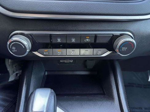 Used 2021 Nissan Altima 2.5 SR FWD image 29