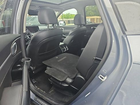 Used 2023 Kia Sorento SX FWD image 6