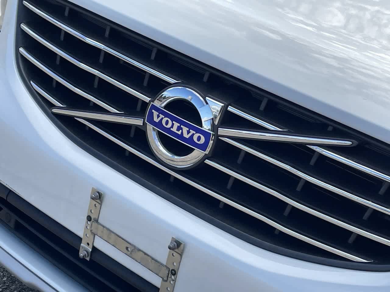 Used 2017 Volvo XC60 T6 Inscription w/ Climate Package AWD/4WD image 37