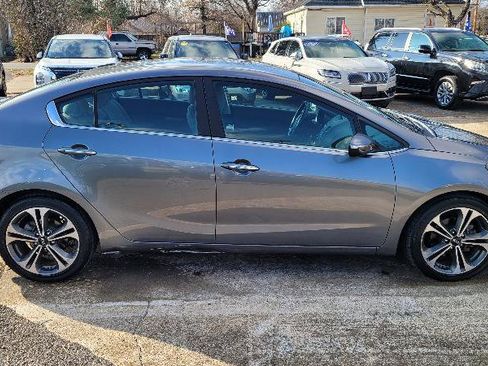 Used 2015 Kia Forte EX w/ UVO Package W/17" Alloys image 4