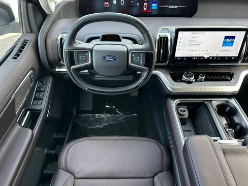 New 2025 Ford Expedition Platinum w/ Platinum Ultimate Package image 15