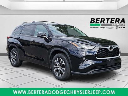 Used 2023 Toyota Highlander XLE