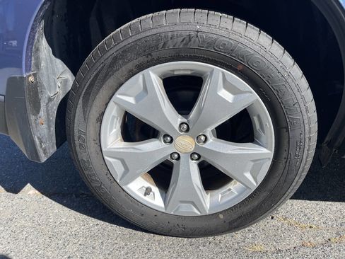 Used 2015 Subaru Forester 2.5i w/ Alloy Wheel Package image 13