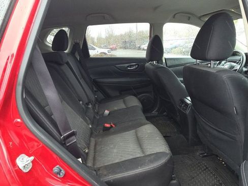 Used 2017 Nissan Rogue SV image 12