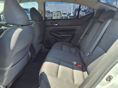 Used 2020 Nissan Altima 2.5 S FWD image 12