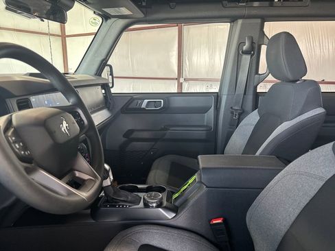 New 2025 Ford Bronco 4-Door AWD/4WD image 12