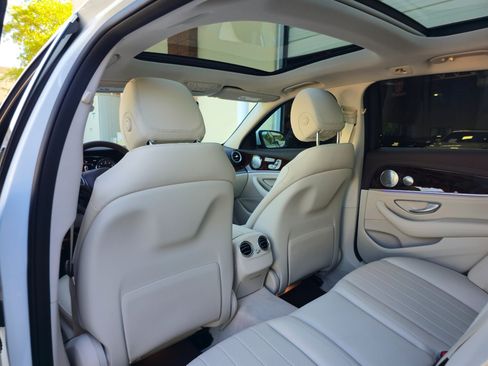 Used 2018 Mercedes-Benz E 400 4MATIC Wagon image 28