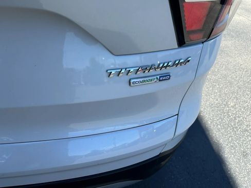 Used 2017 Ford Escape Titanium w/ Equipment Group 301A AWD/4WD image 26