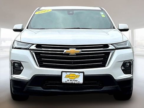 Used 2022 Chevrolet Traverse LT w/ LT Premium Package AWD/4WD image 2