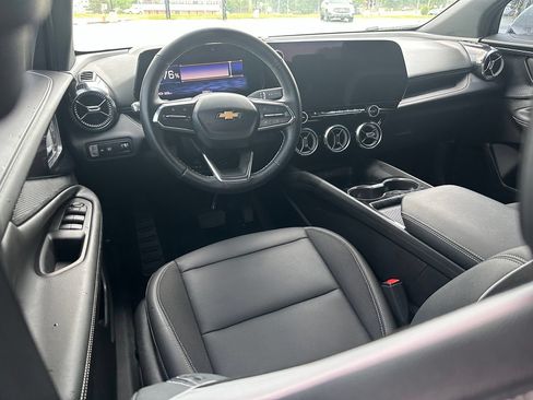 Used 2024 Chevrolet Blazer EV LT AWD/4WD image 3