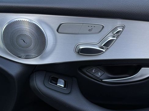 Used 2019 Mercedes-Benz GLC 300 4MATIC image 43