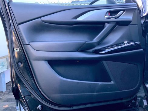 Used 2023 MAZDA CX-9 Touring image 21