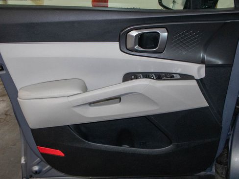 Used 2025 Kia Sorento S w/ Panoramic Sunroof Package FWD image 11
