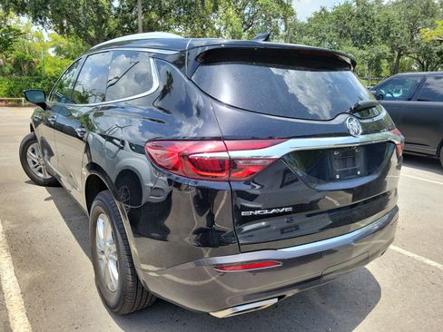 Used 2021 Buick Enclave Essence FWD image 7