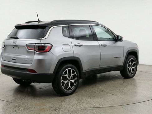 Used 2025 Jeep Compass Limited AWD/4WD image 9