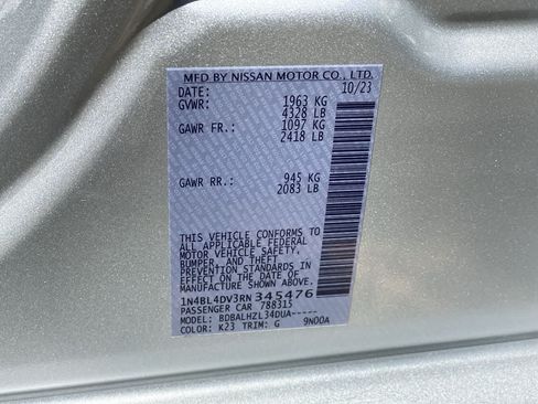 Used 2024 Nissan Altima 2.5 SV FWD image 32